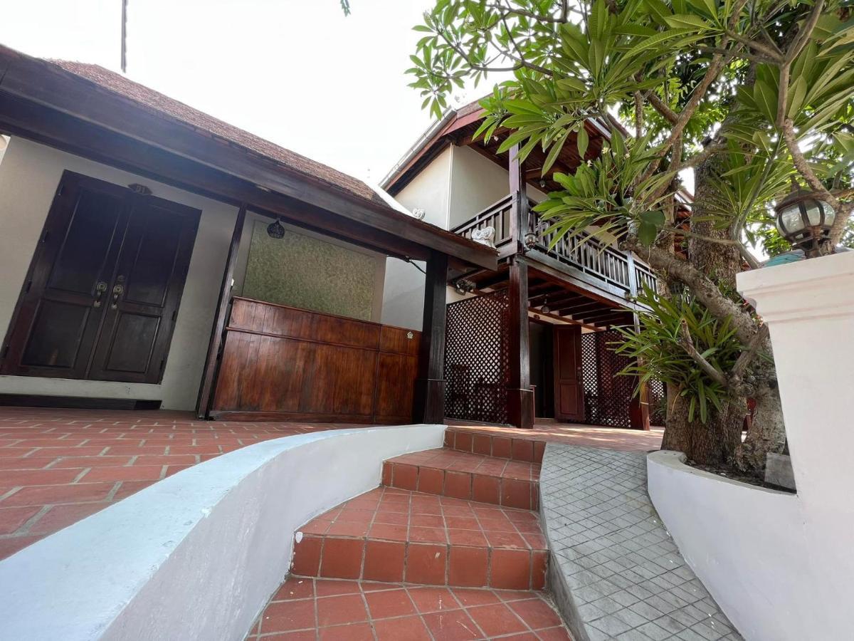 Golden Lotus Namkhan View Luang Prabang Exterior foto