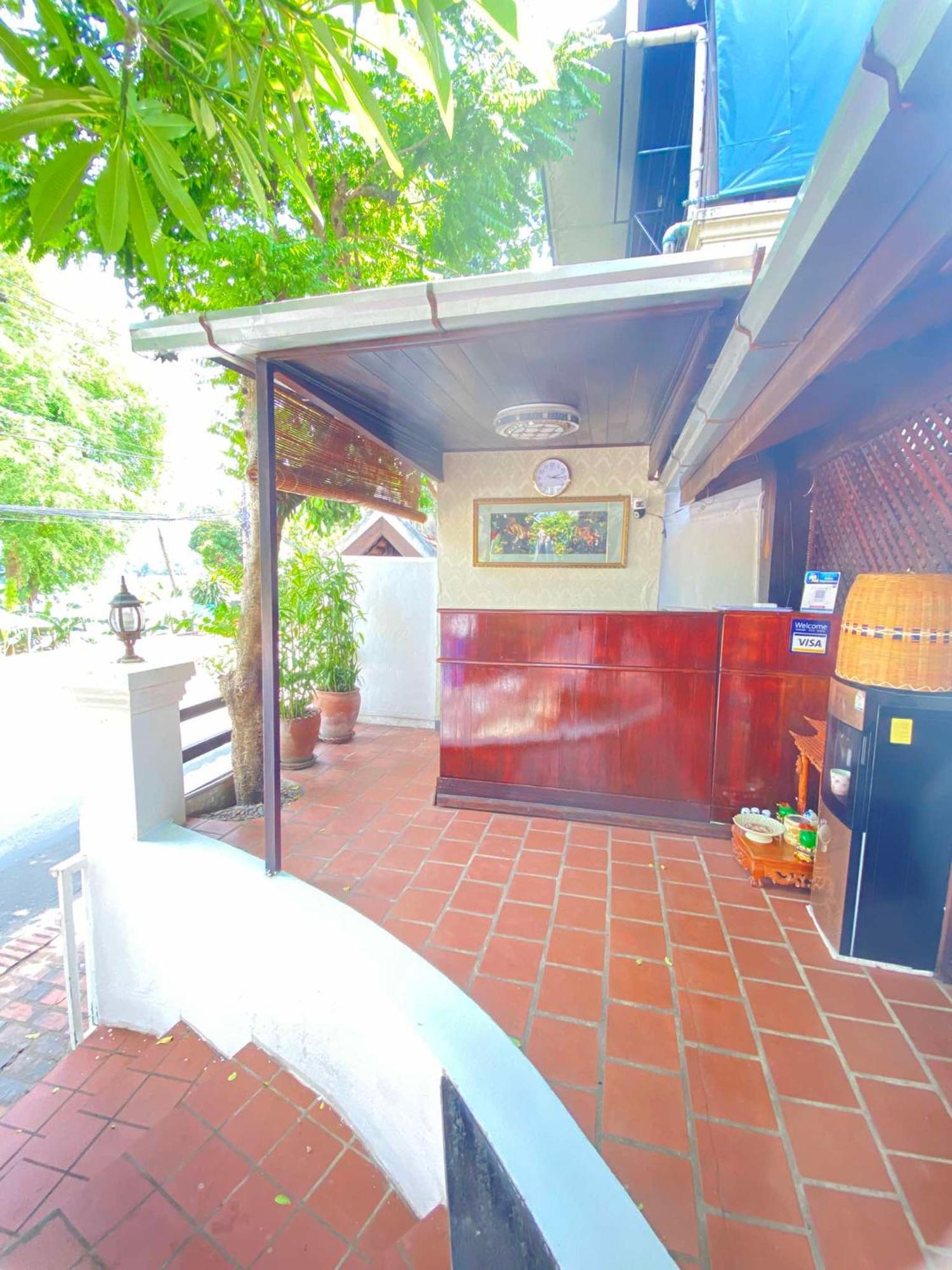 Golden Lotus Namkhan View Luang Prabang Exterior foto